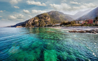 Water mountain beach houses shore - house free wallpaper