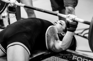 Deadlift gym people blurry monochrome - a bar free wallpaper