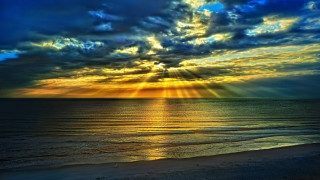 Sunset ocean clouds sun rays - cloud and sun rays free wallpaper