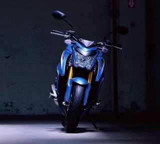 Blue motorcycle dark room light - free motorcycles wallpaper for tablet
