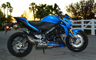 Blue motorcycle parking lot white - subsurface free wallpaper