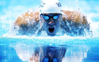 Swimmer cap goggles water head - clear focus free wallpaper for desktop