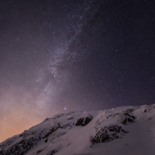 Mountain snow slope night sky 2 - free winter wallpaper for tablet