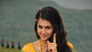 Woman yellow sari pointing smile - sari free wallpaper