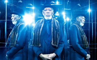 Blue suit mirror illusion hologram - abstract illusionism free wallpaper for desktop