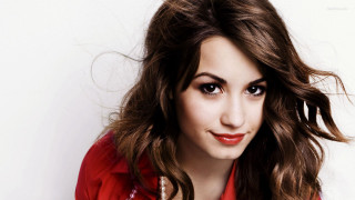 Woman longhair redshirt wind blowing - a red shirt free wallpaper