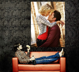 Man woman couch kissing picture - a man and woman free wallpaper for tablet