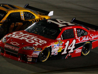 Red car yellow car track - eric dinyer free wallpaper