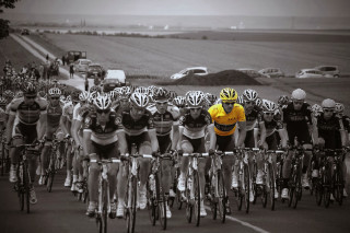Cyclists road cars yellow jacket - charles angrand free wallpaper