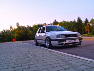 White car road tree sky - the side of a road next free wallpaper