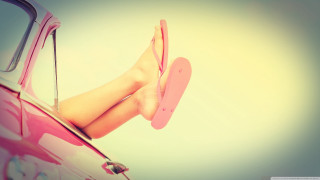Womans legs pink car pink - summer free wallpaper