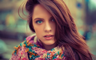 Woman long hair scarf serious 3 - a scarf free wallpaper