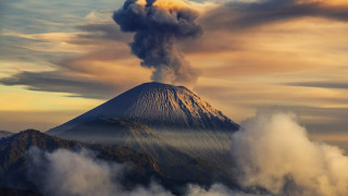 Mountain smoke plume clouds sky - sumatraism free wallpaper