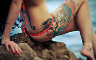Woman tattoo rock water red - a red string free wallpaper
