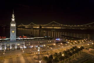 Clock tower city night bridge - a large clock tower free wallpaper