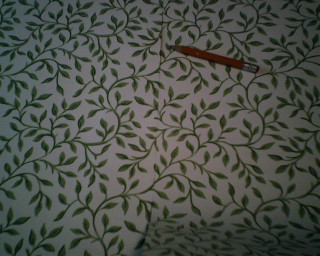Knife red handle leafy bed - david brewster free wallpaper