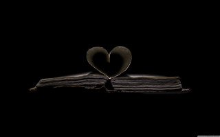 Book heart pages dark reflection - page free wallpaper