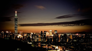 City skyline night tall building 4 - free sky wallpaper for desktop