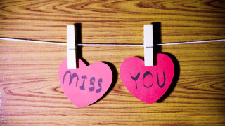 Two hearts clothesline miss you - a clothes line free wallpaper