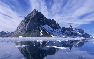 Mountain ice floating water blue - ice free wallpaper