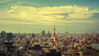 Cityscape tall buildings cloudy sky 3 - a cityscape free wallpaper