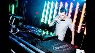 Dj mixing club neon lights - a dj free wallpaper