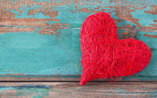 Red heart wooden surface love - a blue background free wallpaper