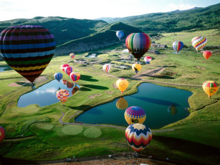 Hot air balloons lake mountains - hot air balloon free wallpaper