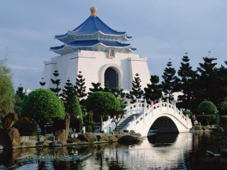 White building blue roof bridge 3 - emperor huizong of song free wallpaper for desktop