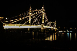 Bridge lit night reflection water - christopher wren free wallpaper