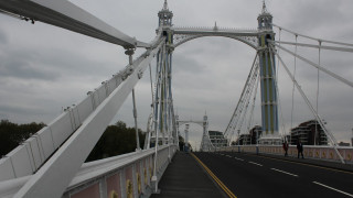 Bridge people cloudy day buildings - free architecture wallpaper for desktop