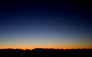 Plane sunset moon minimalism gradient 2 - a distant object in the distance free wallpaper