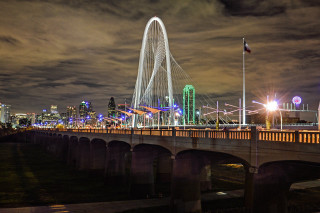 Bridge city night lights cloudy - digital photography free wallpaper