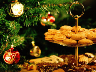 Cookies treats christmas tree ornaments 2 - ornament free wallpaper