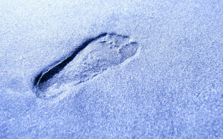 Footprint snow sunny day blue 3 - blueprint free wallpaper