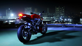 Red motorcycle roof night city - the motorcycle free wallpaper