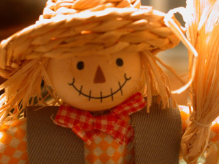 Scarecrow doll strawhat redbow tie 3 - scarf free wallpaper for desktop