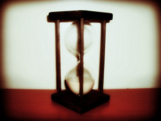 Hourglass sand glass table white - a table in front free wallpaper