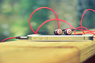 Headphones laptop red cords outdoors - a pair of headphones free wallpaper