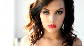 Gothic photorealistic woman longhair blueeyes - a red lipstick free wallpaper