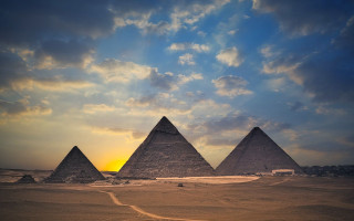Three pyramids desert sunset clouds - matte painting free wallpaper