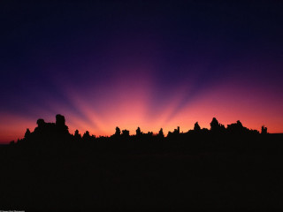 Sunset city silhouette purple sky - crepuscular free wallpaper for desktop