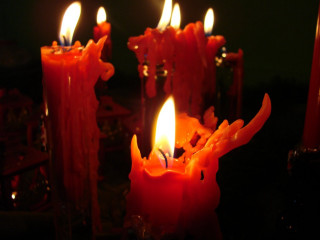Lit candles table dark room - candle free wallpaper for desktop