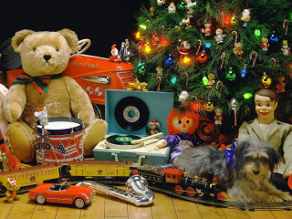 Christmas tree toys teddy bear - a train free wallpaper for desktop