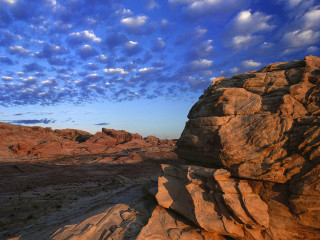 Rocky outcropping blue sky clouds 2 - a rocky outcropping free wallpaper