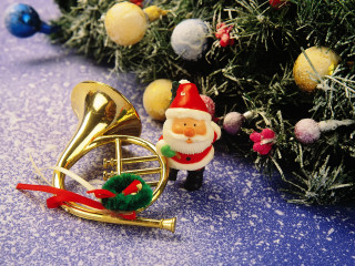 Christmas decoration toy trumpet santa 4 - ornamental free wallpaper