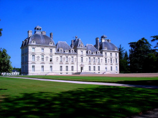 Large white building clock tower 7 - paris school free wallpaper