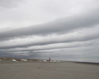 Kite beach cloudy lighthouse person - a kite free wallpaper for desktop
