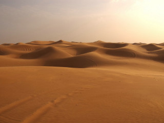 Desert sand dunes sky clouds 4 - a few sand free wallpaper