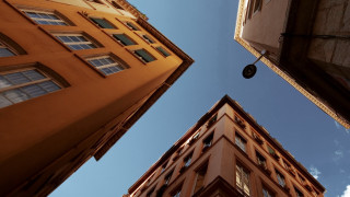 Building sky view windows balconies - deep 3 point perspective free wallpaper